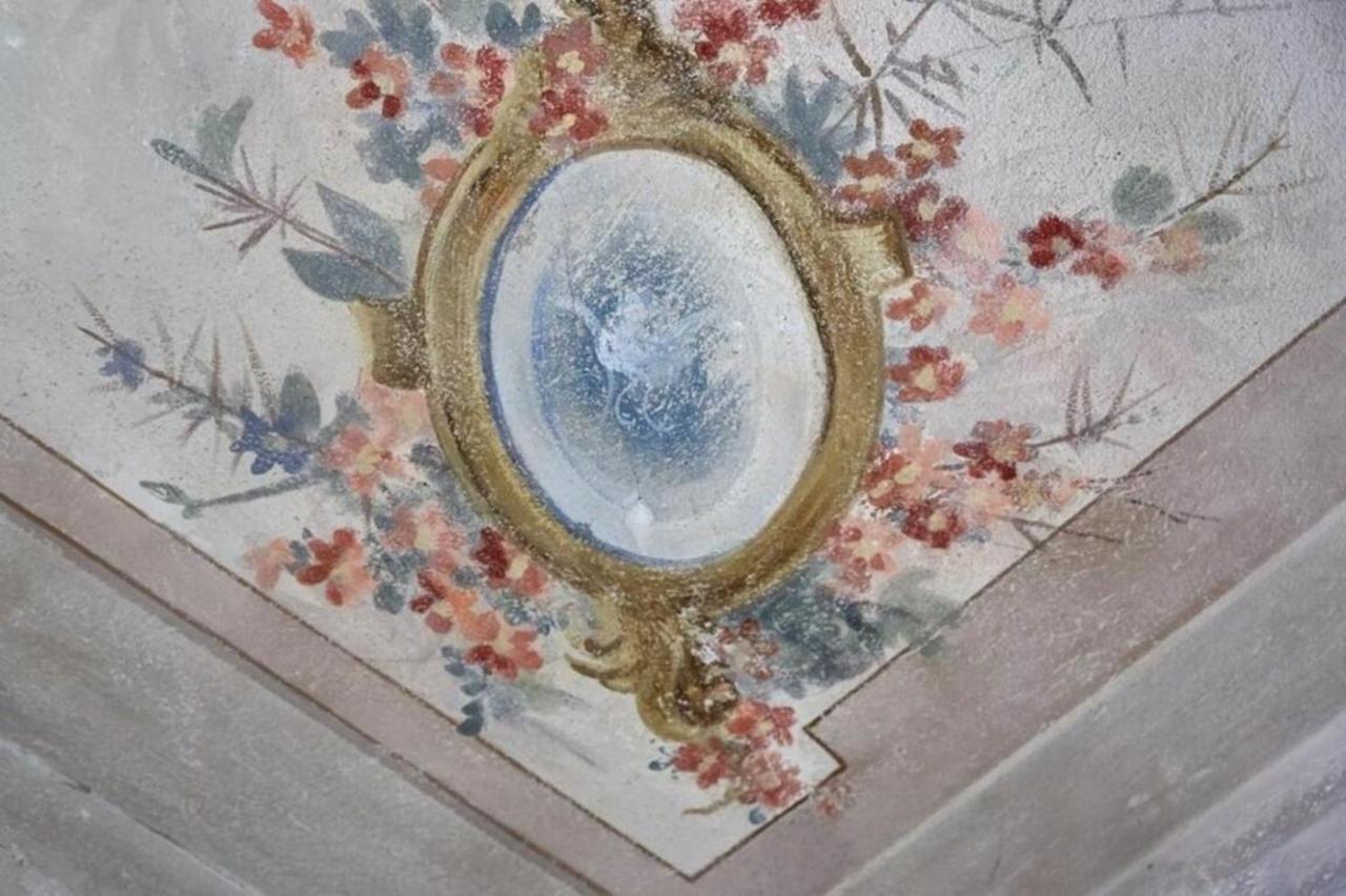 Giulia E Valentina By Halldis Florence Luaran gambar